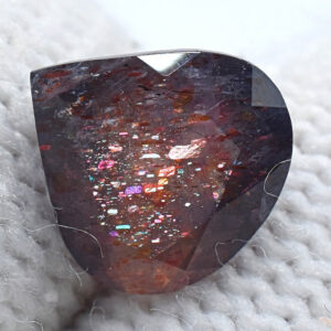 Top Quality Bloodshot Iolite Sunstone 10X10 MM Heart With Multi Glitters Sparkling Iolite Sunstone For Beautiful Jewelry Making BI-523